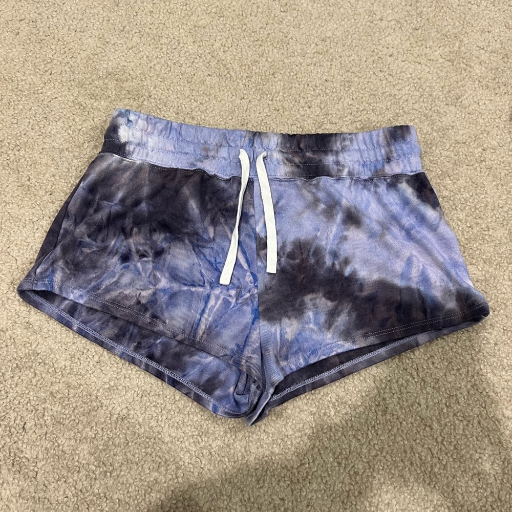 Garage purple comfy tie dye shorts size small